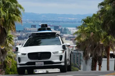 El futuro sobre ruedas: Waymo, autopistas y el auge silencioso de los robotaxis en EE. UU.