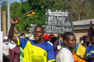 Cameroon en Crisis: El legado de Paul Biya y el precio de una presidencia eterna