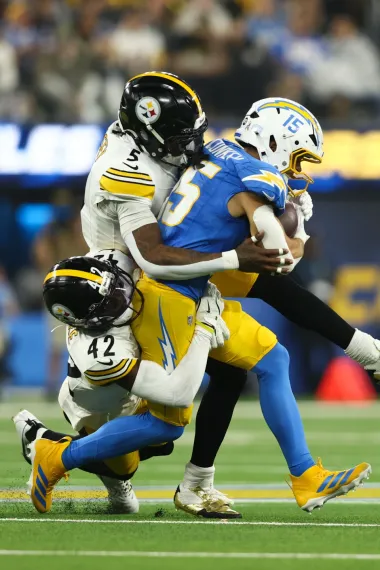 NFL: Rivalidades en ebullición y duelos decisivos en una jornada clave de la temporada