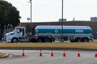Tragedia en el aire: lo que revelan los recientes accidentes sobre la fragilidad del sistema aéreo estadounidense