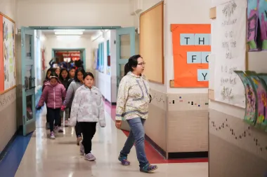 La lengua Yup’ik y la reconstrucción del alma: cómo las comunidades nativas de Alaska preservan su identidad tras la tragedia