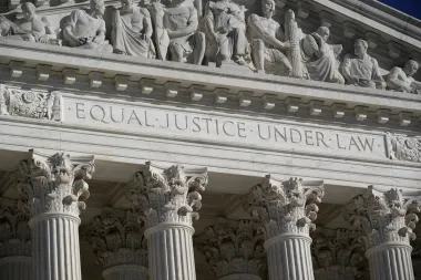¿Puede un país negar el asilo en su frontera? La Corte Suprema de EE.UU. vuelve a debatirlo