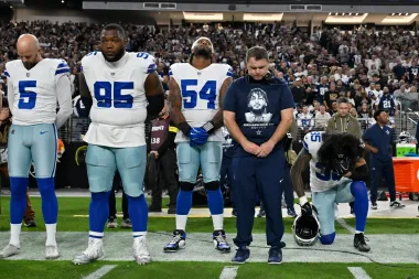 Prescott renace ante la tragedia: los Cowboys destrozan a los Raiders y renuevan sus esperanzas