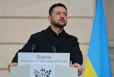 La diplomacia bajo fuego: Zelenskyy intensifica la búsqueda de la paz en medio de una guerra implacable