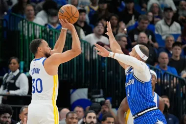 Stephen Curry y su ascenso histórico: Más allá de los triples
