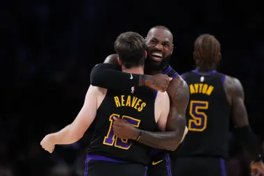 LeBron James, Devin Booker y el renacimiento del Oeste en la NBA: ¿Quién manda ahora?
