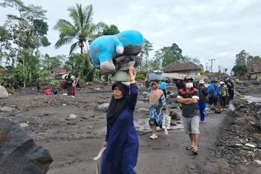 Semeru: El Gigante de Java Despierta — La Amenaza Volcánica que no da Tregua