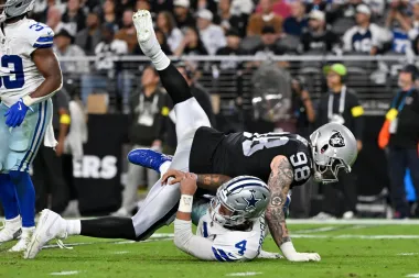 Entre promesas y colapsos: El caos encantador del fondo de la AFC en la NFL 2025