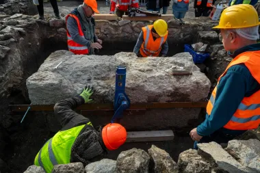 Una ventana al pasado romano: el impactante hallazgo de un sarcófago intacto en Budapest