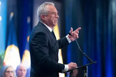 ¿Qué está pasando con MAHA? Robert F. Kennedy Jr., vacunas y un movimiento fracturado