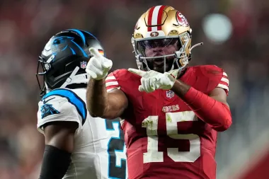49ers vs Panthers: Fútbol Americano, Rivalidades y Golpes Bajos
