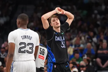 Cooper Flagg y los Mavericks: Lecciones tempranas para una futura superestrella