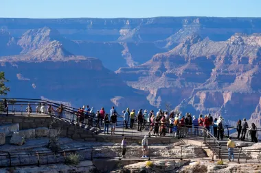 El precio de explorar la naturaleza: una mirada crítica a las nuevas tarifas discriminatorias en los parques nacionales de EE.UU.