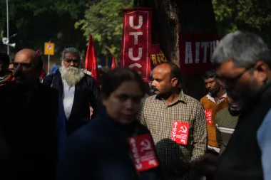 India en llamas laborales: sindicatos vs. reformas del gobierno