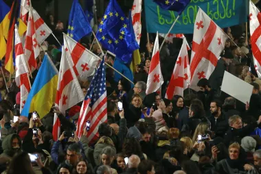 Georgia resiste: un año de protestas frente al retroceso democrático y el abandono del camino europeo