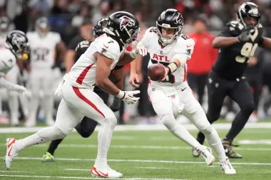 Breece Hall vs. Bijan Robinson: El duelo de titanes que define el poder terrestre en la NFL actual