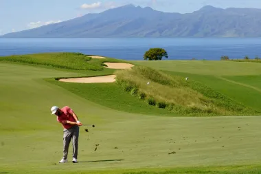 Cuando el pasto importa más que el pueblo: golf, agua potable y la crisis climática en Maui