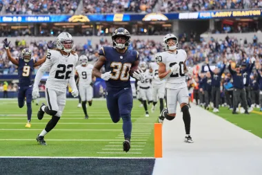 La pesadilla plateada: Raiders de Las Vegas tocan fondo mientras Carroll busca respuestas