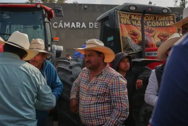 ¿Una Ley Agua Arriba? El debate que enfrenta al campo mexicano con el gobierno de Sheinbaum