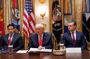 La Nueva Doctrina Trump: Seguridad Nacional, Europa en Crisis y el Retorno de la Doctrina Monroe