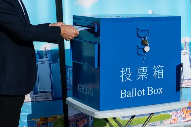 Hong Kong, entre el fuego y las urnas: ¿puede una elección restaurar la confianza pública?