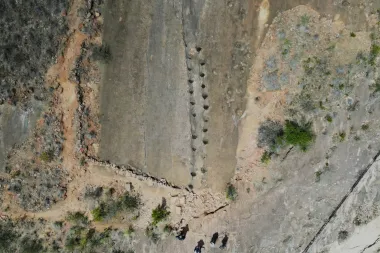Toro Toro y las huellas del pasado: el mayor rastro de dinosaurios terópodos en el mundo está en Bolivia