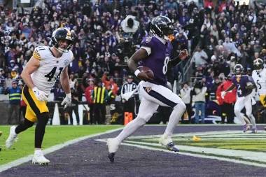 La recta final de la NFL se enciende: decisiones polémicas, cambios en el ‘prime time’ y estrellas que resurgen