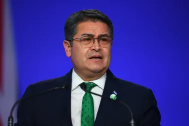 El Regreso del Expresidente: Juan Orlando Hernández, Trump y la Sombra del Narcotráfico
