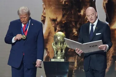 ¿FIFA violando su propia neutralidad? Infantino, Trump y una polémica que amenaza el legado del fútbol global