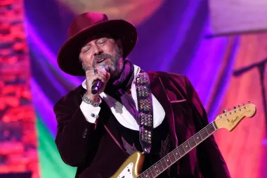 Raul Malo: Una Voz Que Cruzó Fronteras y Cambió la Música para Siempre