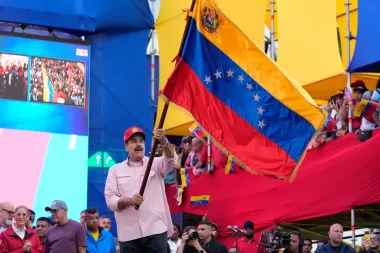 Combate político por los subsidios de salud: ¿una jugada electoral o un verdadero intento de reforma?
