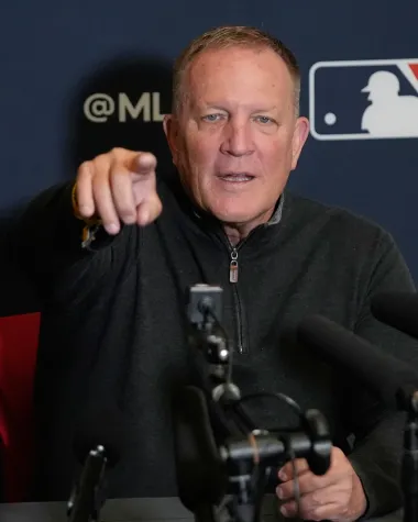 Freddy Peralta y los Cerveceros: ¿Una historia con fecha de caducidad?