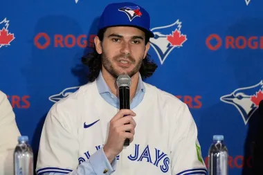 Dylan Cease y los Blue Jays: Una apuesta millonaria por la excelencia en el diamante