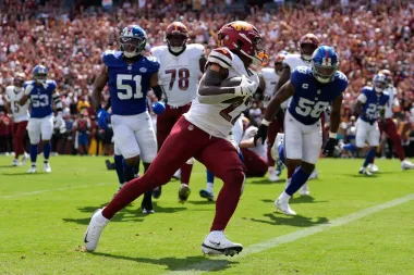 Gigantes y Commanders: Las sombras de una temporada para el olvido en la NFL