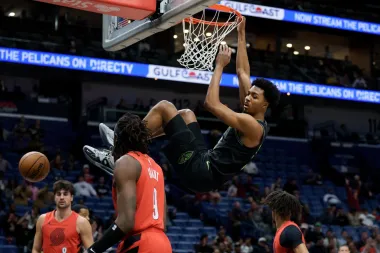 Stephen Curry, Jordan Poole y una vuelta triunfal al tablero: entre lesiones, récords y redención en la NBA