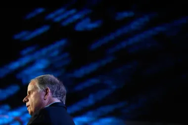 Doug Jones regresa a la política: ¿puede un demócrata ganar Alabama en 2026?