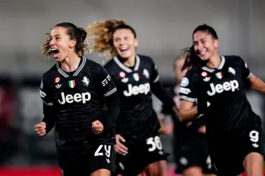 Champions League femenina al rojo vivo: lucha a muerte por los cuartos de final