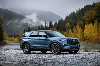 Chevrolet Traverse vs Ford Explorer 2026: ¿Cuál SUV es la mejor opción familiar?