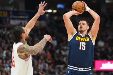 La amarga controversia arbitral que empañó la racha de los Rockets y el valor simbólico de los títulos en la NBA