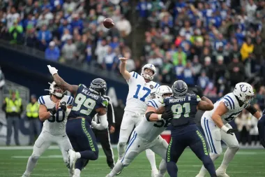 Philip Rivers vuelve a la NFL a los 44 años y revive la esperanza de los Colts