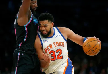 Una noche explosiva en la NBA: Brunson brilla, los Nets sorprenden y los Hawks baten récords (pero no victorias)