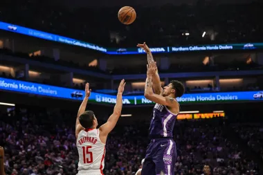 Dennis Schroder y los Kings protagonizan un final épico ante los Rockets
