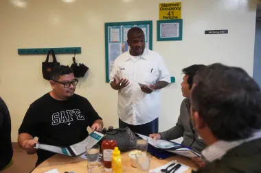 Redención en la Cocina: El Poder Transformador de Delancey Street en una Prisión de California