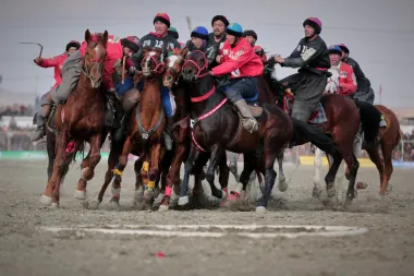 Buzkashi: El Deporte de la Tradición y la Resistencia Cultural en Afganistán