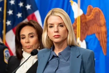 Tensión judicial en Nueva York: las licencias para indocumentados ganan una batalla clave