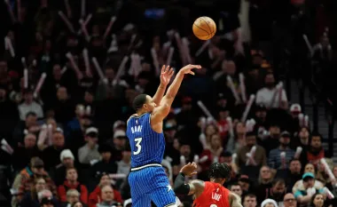 Noche eléctrica en la NBA: jóvenes talentos brillan y grandes figuras confirman su dominio
