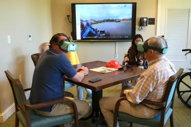 Realidad virtual para adultos mayores: el viaje digital que combate la soledad y estimula la mente