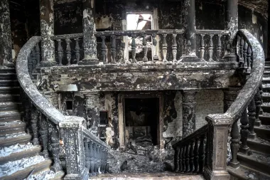 Mariúpol: el teatro reconstruido sobre las ruinas de una tragedia