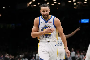 Una noche de contrastes en la NBA: Curry brilla, Toronto remonta y Jokic preocupa
