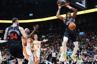 Una noche de contrastes en la NBA: Raptors arrasan, Wolves resurgen y Hawks se hunden